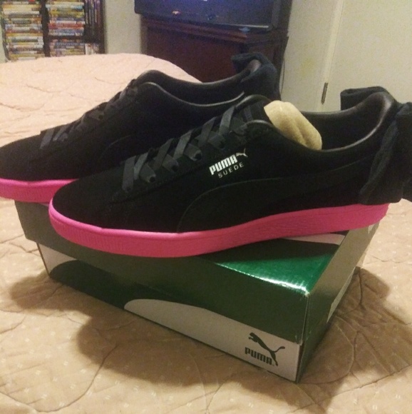 Black and Pink Pumas brand new - Picture 2 of 5